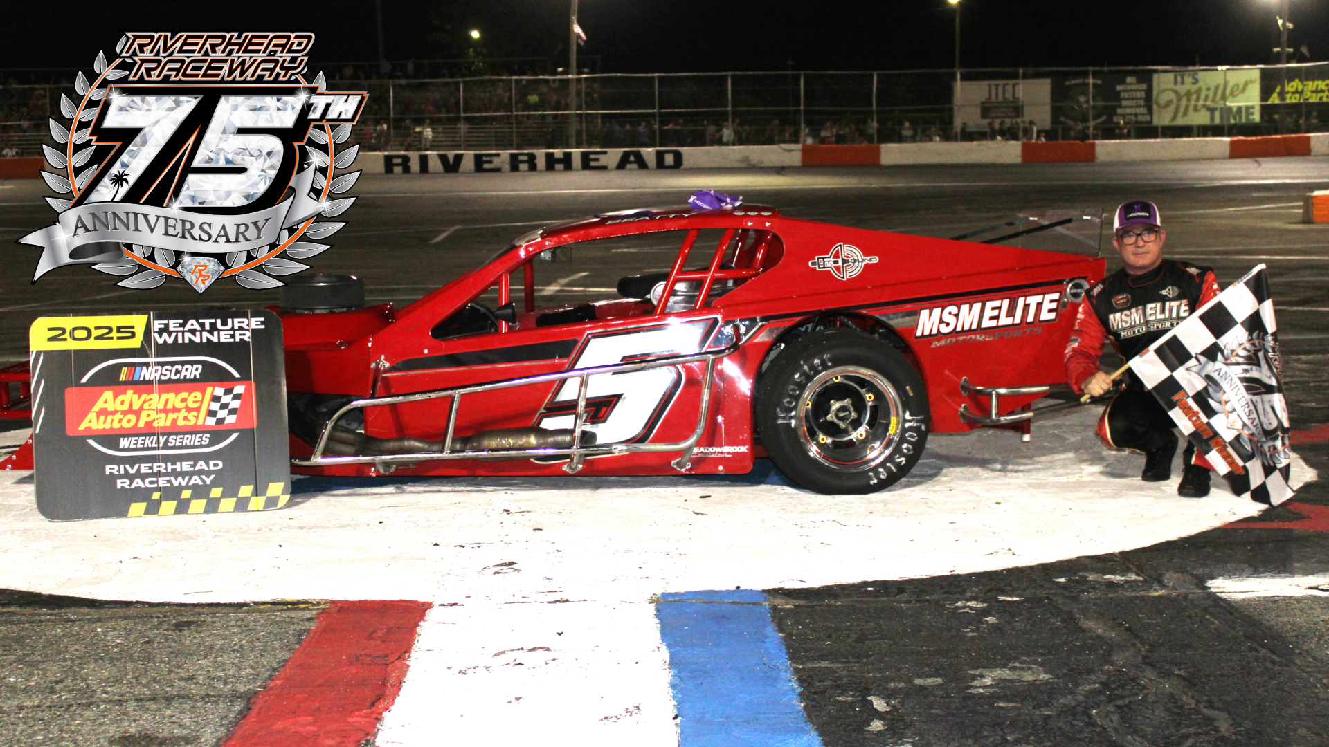 LARGE CROWD WATCHES JOHN BEATTY JR. PAD RIVERHEAD RACEWAY NASCAR MODIFIED CHAMPIONSHIP LEAD WITH SATURDAY VICTORY